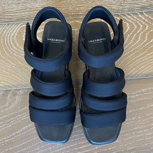 VAGABOND STRAPPY BLACK SANDAL EUC SIZE 7